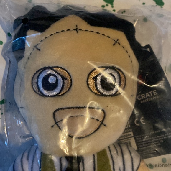 The Texas Chainsaw Massacre Leatherface plush - Picture 4 of 6
